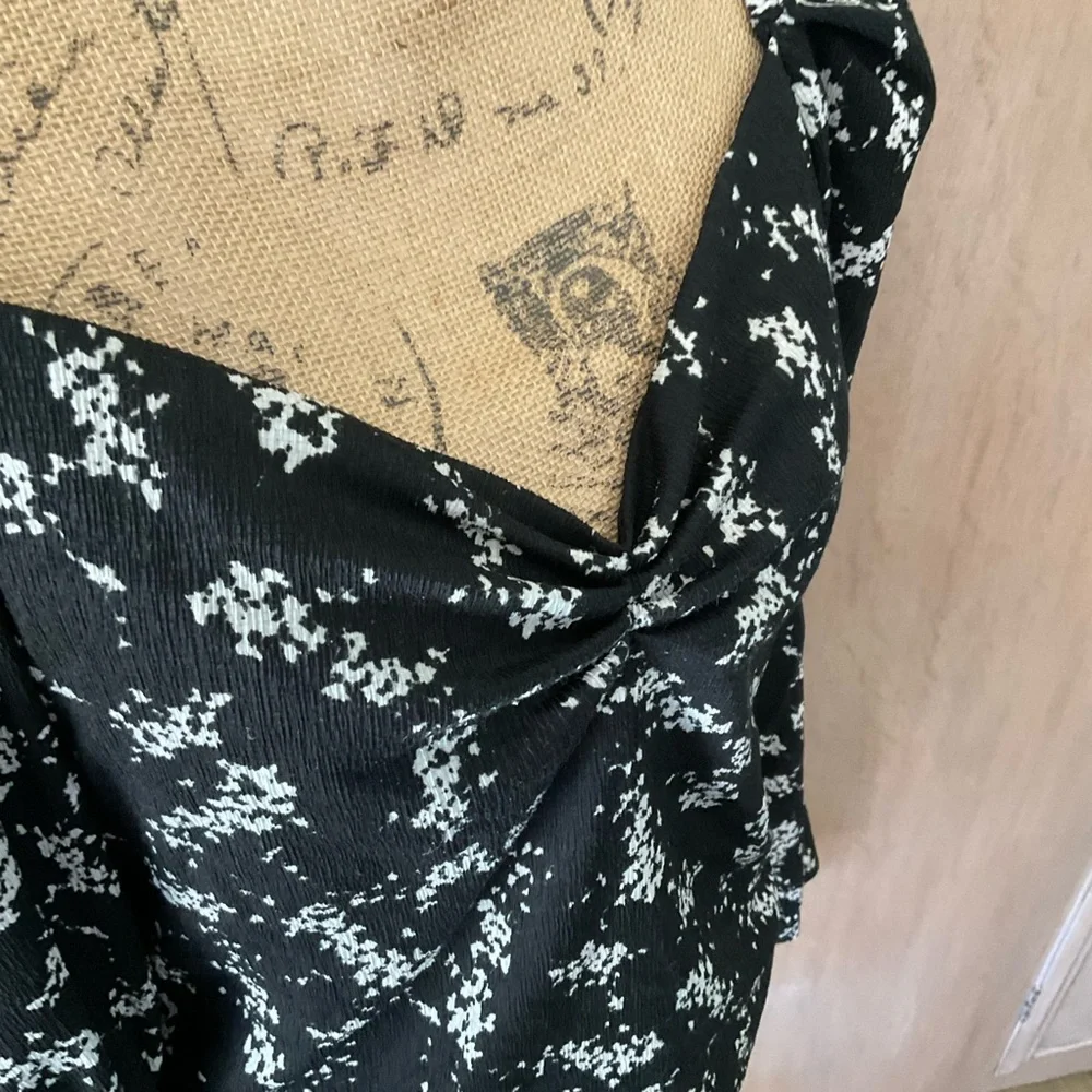 Anthropologie black floral Sweetheart Top Puff Sleeve smocked Blouse Black  XL